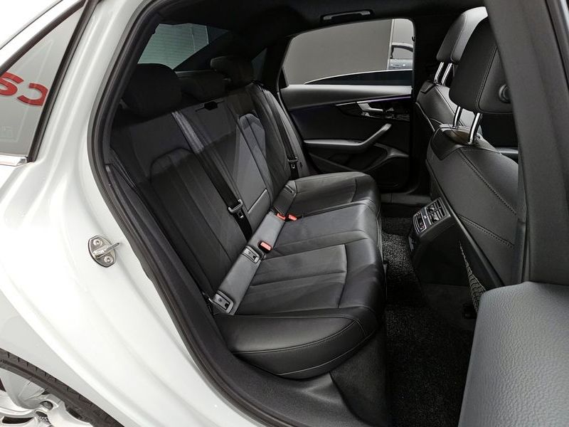 2021 Audi A4 40 TFSI Premium photo 11
