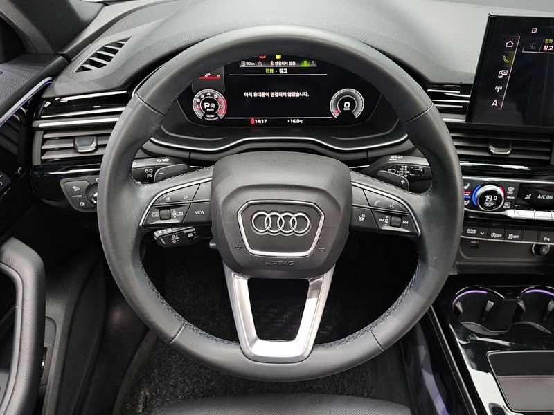 2021 Audi A4 40 TFSI Premium photo 13