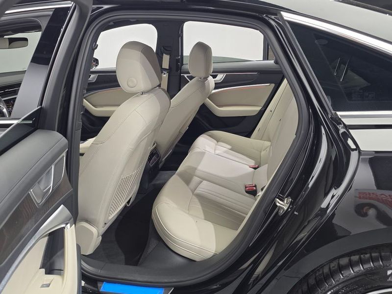 2024 Audi A6 45 TFSI Premium photo 11
