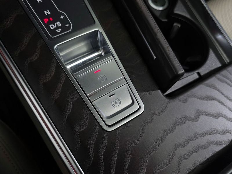2024 Audi A6 45 TFSI Premium photo 18