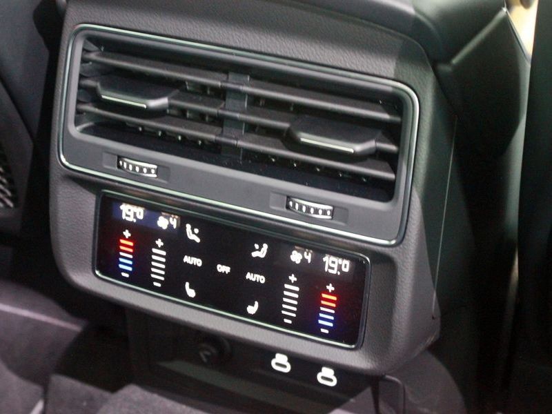 2025 Audi Q7 55 TFSI Quattro photo 15