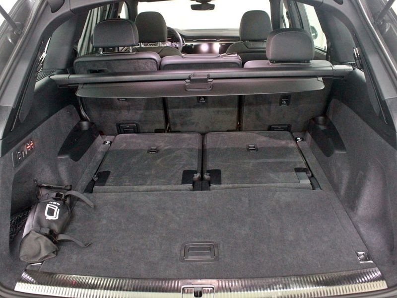 2025 Audi Q7 55 TFSI Quattro photo 19