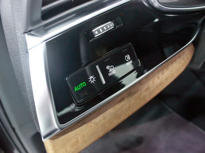 2025 Audi Q7 55 TFSI Quattro photo 11