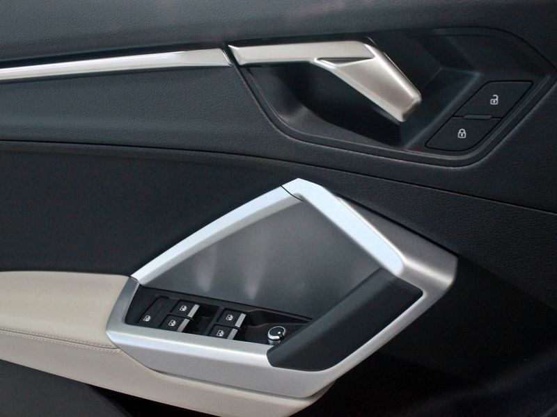 2026 Audi Q3 40 TFSI Quattro Premium photo 10