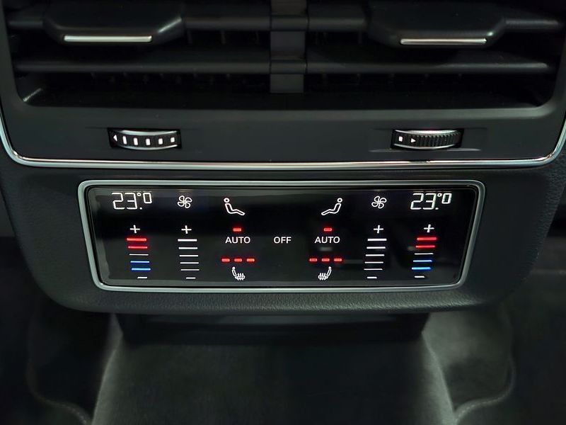 2020 Audi Q8 50 TDI Quattro Premium photo 19