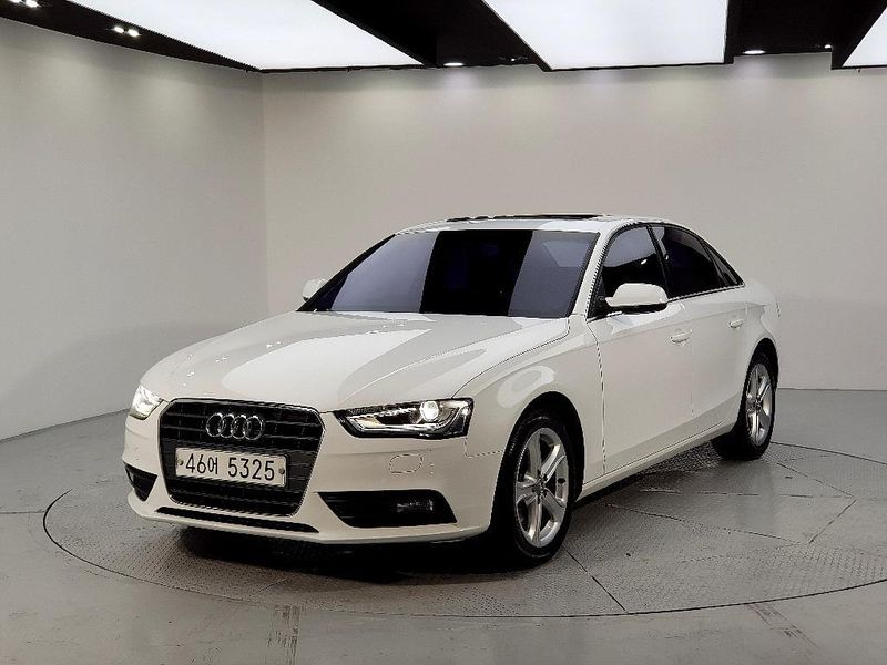 2015 Audi A4 30 TDI B8 photo 1