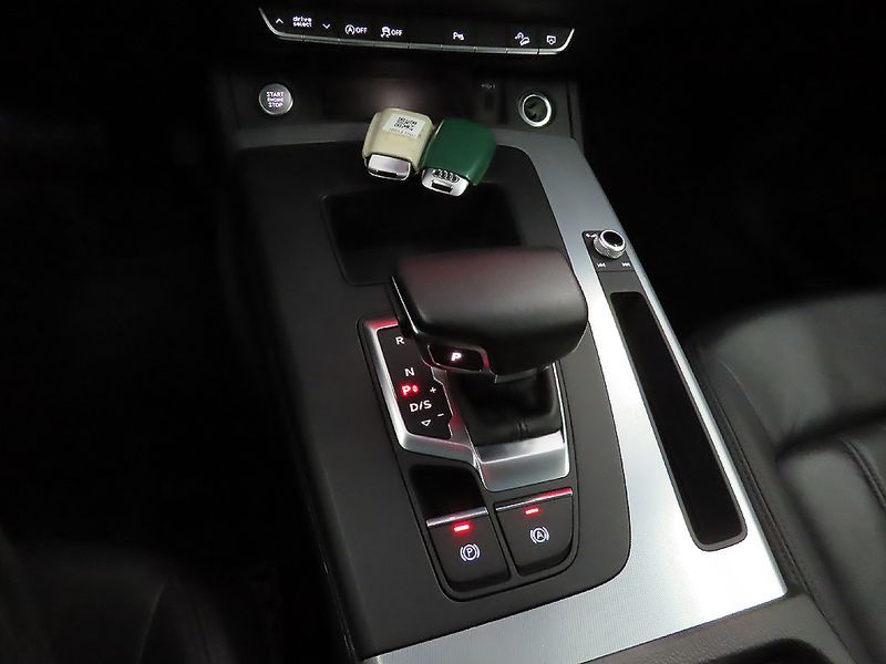 2023 Audi Q5 45 TFSI Quattro photo 9