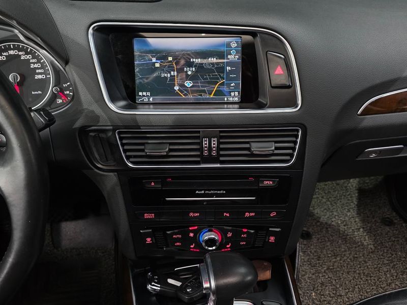 2015 Audi Q5 35 TDI Quattro Dynamic 8R photo 14