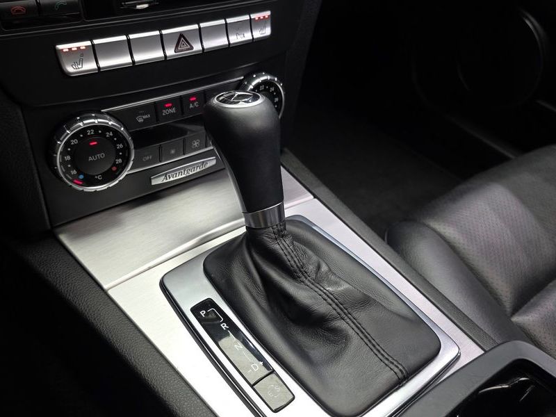 2012 Mercedes-Benz C-Class C200 CGI AVANTGARDE photo 9