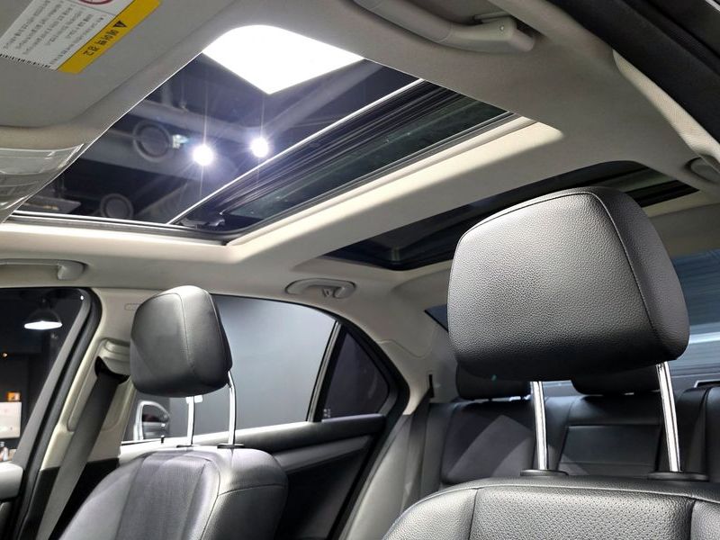 2012 Mercedes-Benz C-Class C200 CGI AVANTGARDE photo 16