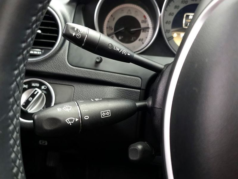 2012 Mercedes-Benz C-Class C200 CGI AVANTGARDE photo 20