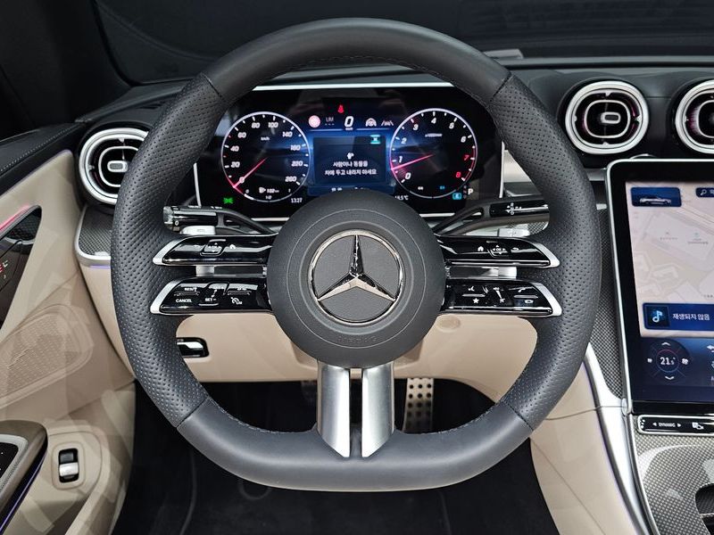 2026 Mercedes-Benz E-Class CLE200 Cabriolet photo 13
