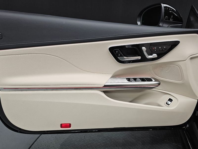 2026 Mercedes-Benz E-Class CLE200 Cabriolet photo 24