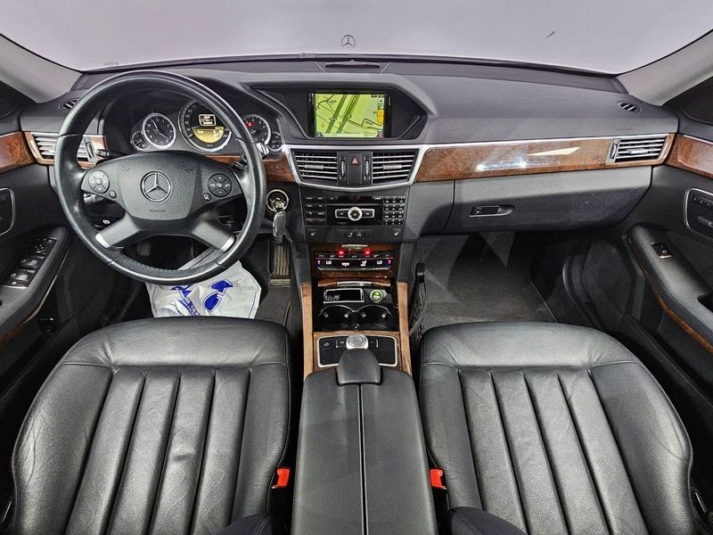 2012 Mercedes-Benz E-Class E300 Elegance photo 7