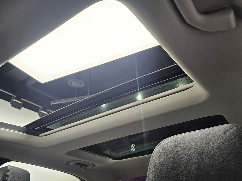 2012 Mercedes-Benz E-Class E300 Elegance photo 16