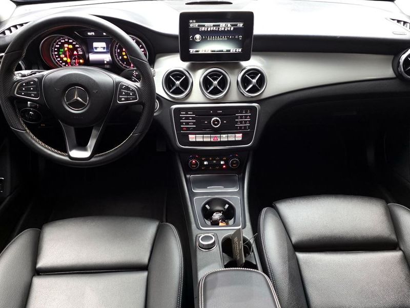 2018 Mercedes-Benz A-Class GLA220 photo 7