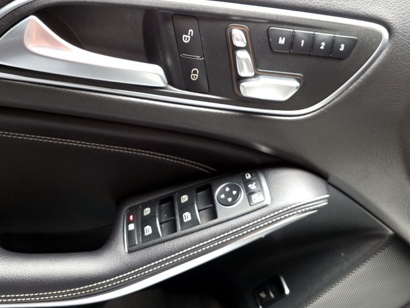 2018 Mercedes-Benz A-Class GLA220 photo 19