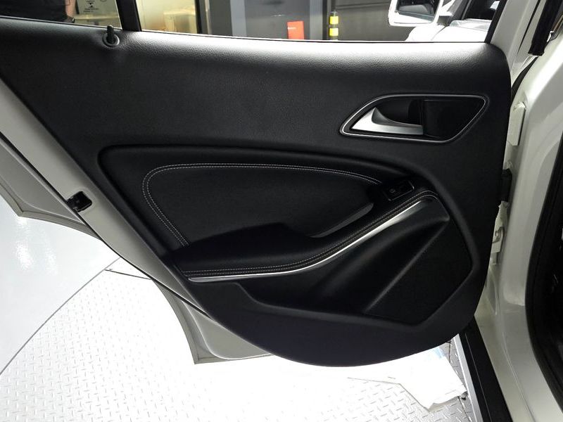2018 Mercedes-Benz A-Class GLA220 photo 25