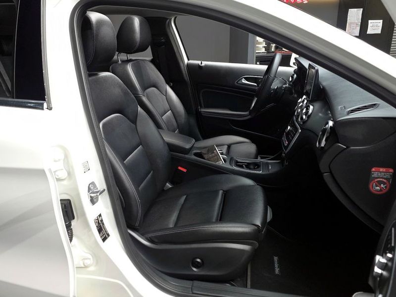 2018 Mercedes-Benz A-Class GLA220 photo 26