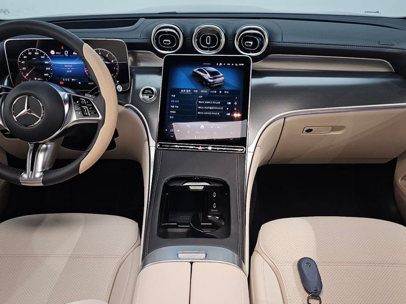 2026 Mercedes-Benz C-Class GLC300 4MATIC Avnatgarde Coupe photo 7