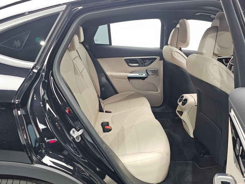 2026 Mercedes-Benz C-Class GLC300 4MATIC Avnatgarde Coupe photo 12