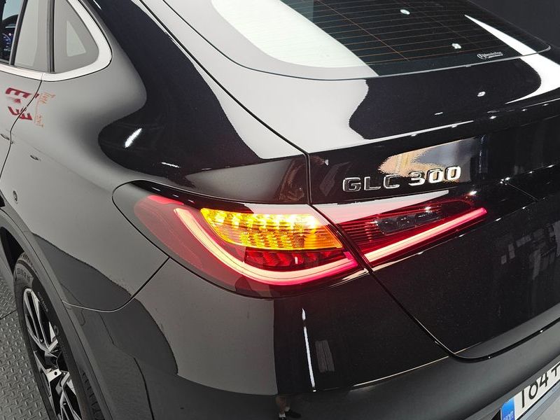 2026 Mercedes-Benz C-Class GLC300 4MATIC Avnatgarde Coupe photo 23
