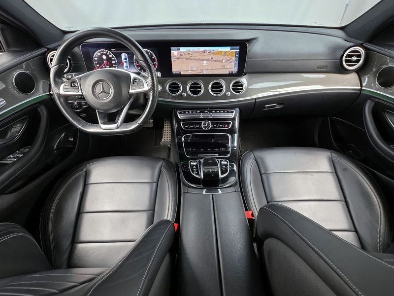2017 Mercedes-Benz E-Class E300 4MATIC AMG Line photo 7