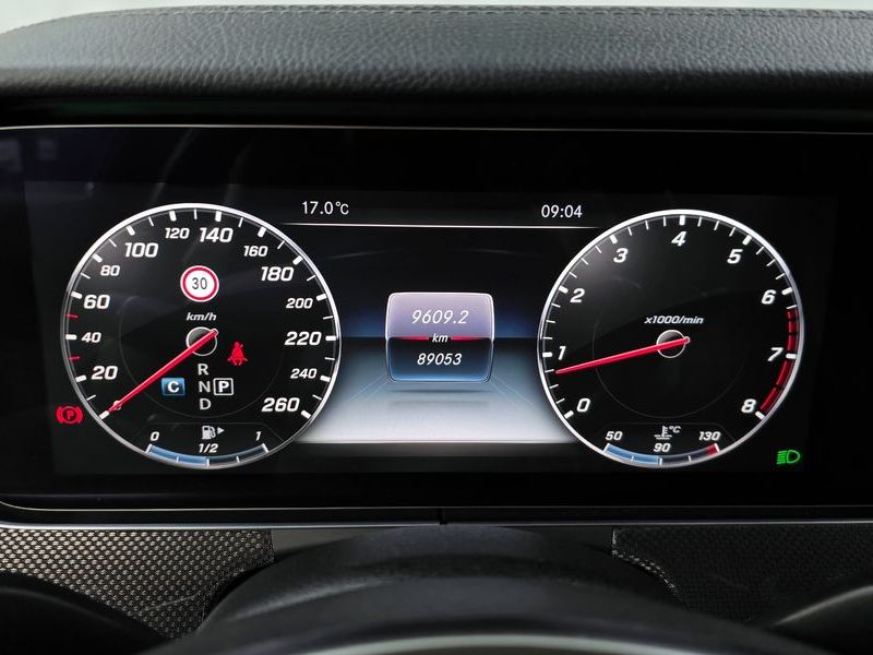 2017 Mercedes-Benz E-Class E300 4MATIC AMG Line photo 8