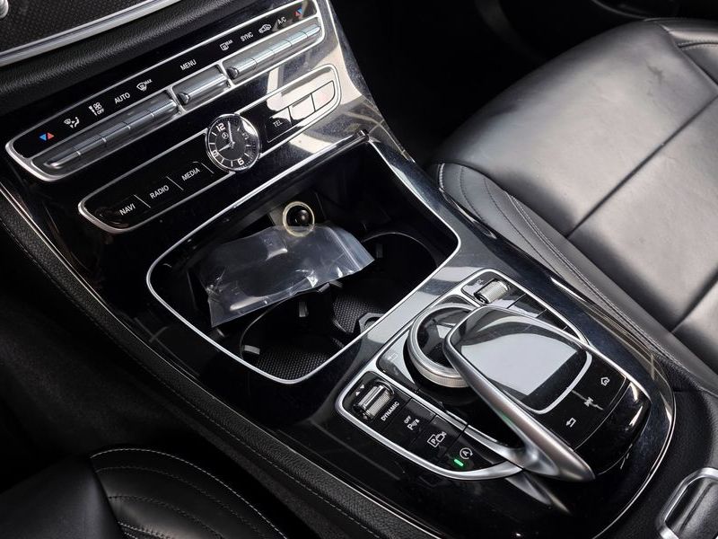 2017 Mercedes-Benz E-Class E300 4MATIC AMG Line photo 9