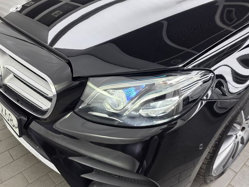 2017 Mercedes-Benz E-Class E300 4MATIC AMG Line photo 22
