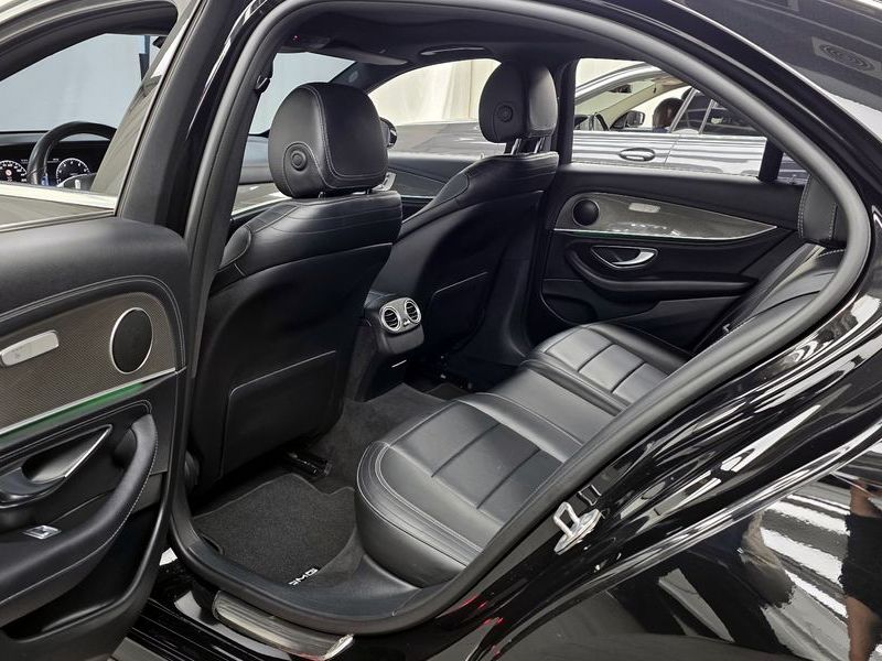 2017 Mercedes-Benz E-Class E300 4MATIC AMG Line photo 26