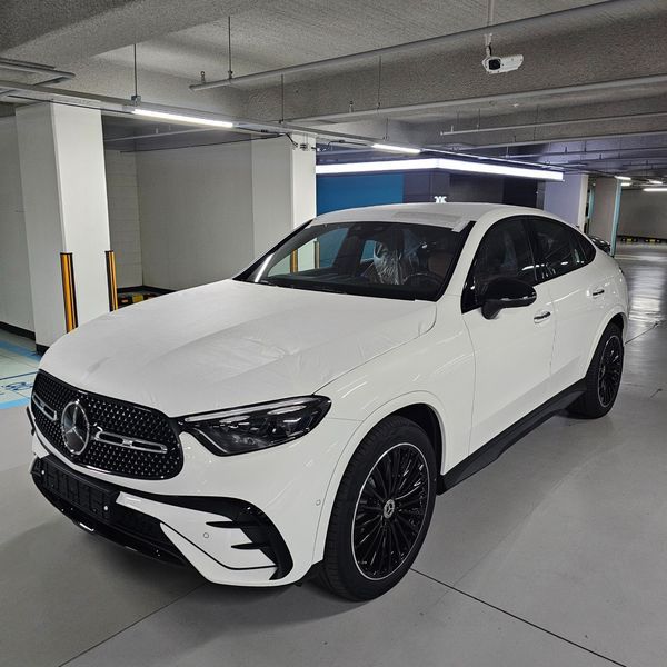 2026 Mercedes-Benz C-Class GLC300 4MATIC Coupe photo 1