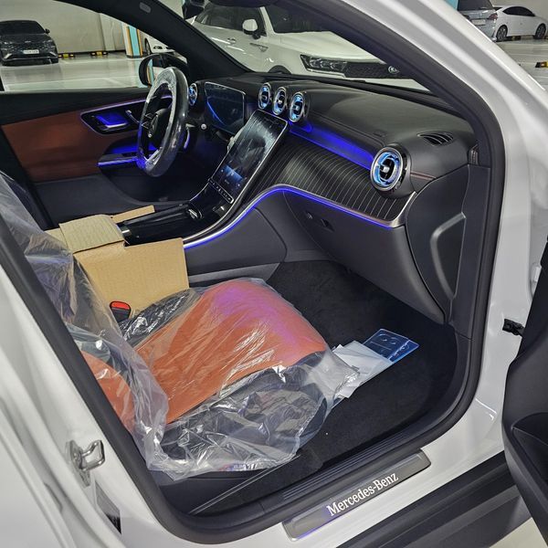 2026 Mercedes-Benz C-Class GLC300 4MATIC Coupe photo 7
