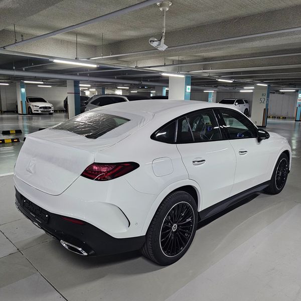 2026 Mercedes-Benz C-Class GLC300 4MATIC Coupe photo 9