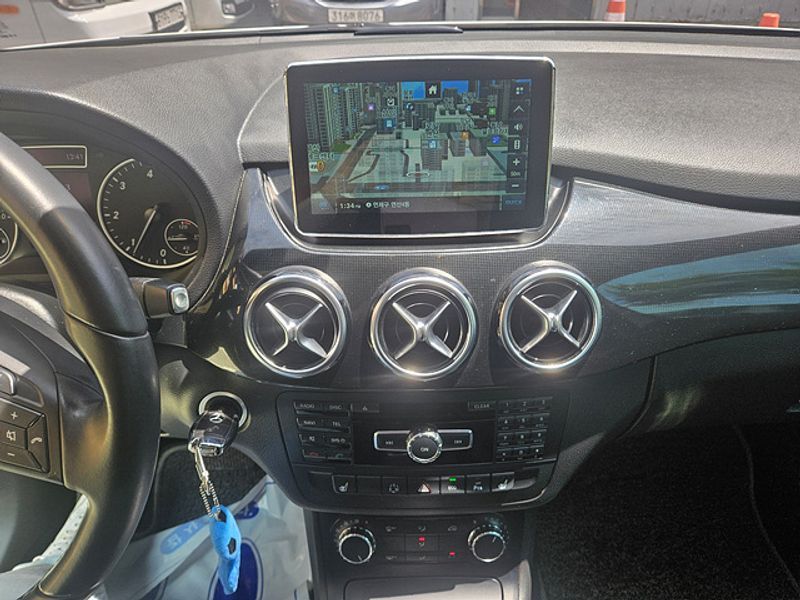 2015 Mercedes-Benz B-Class B200 CDI photo 17
