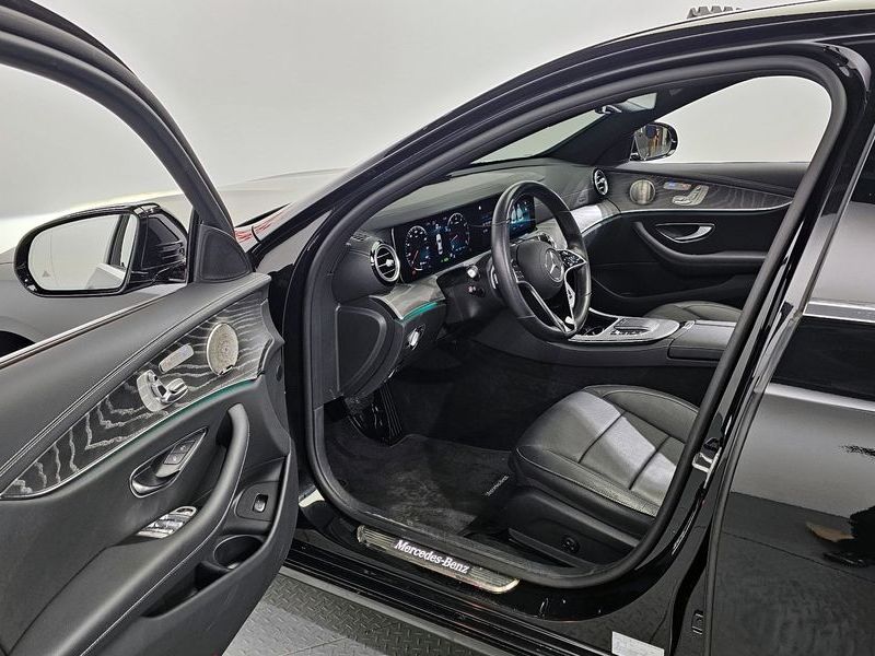 2022 Mercedes-Benz E-Class E350 4MATIC Avantgarde photo 10
