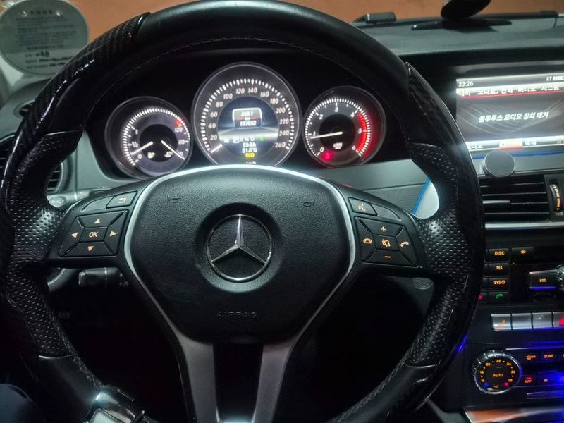 2013 Mercedes-Benz C-Class C220 CDI AVANTGARDE photo 8