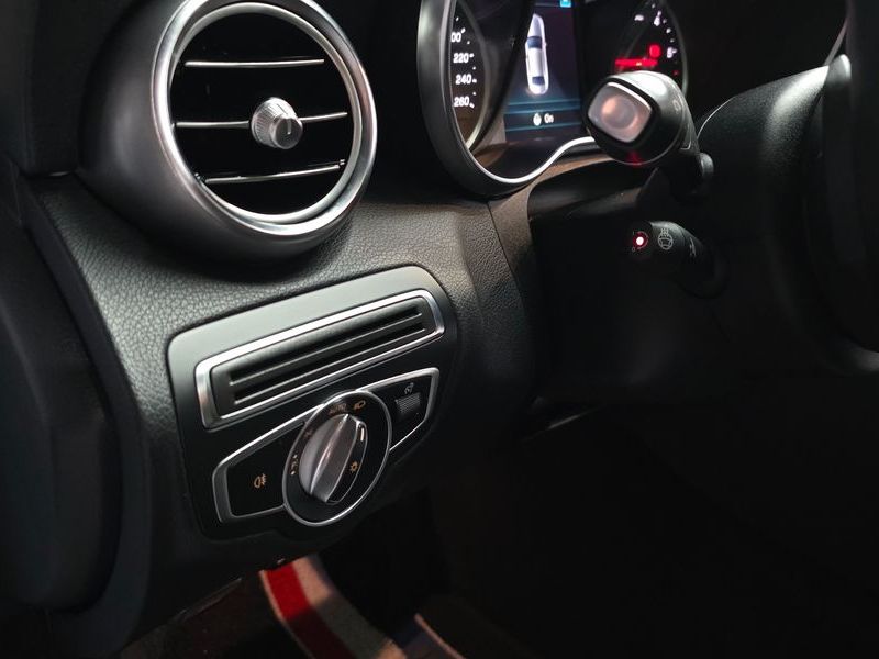 2019 Mercedes-Benz C-Class C220 d Avantgarde photo 30