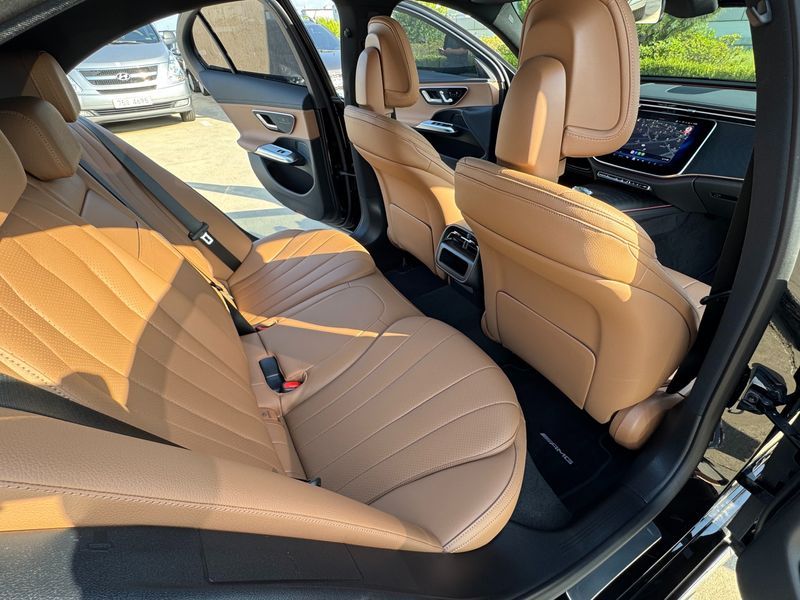 2026 Mercedes-Benz E-Class E200 AMG Line photo 15