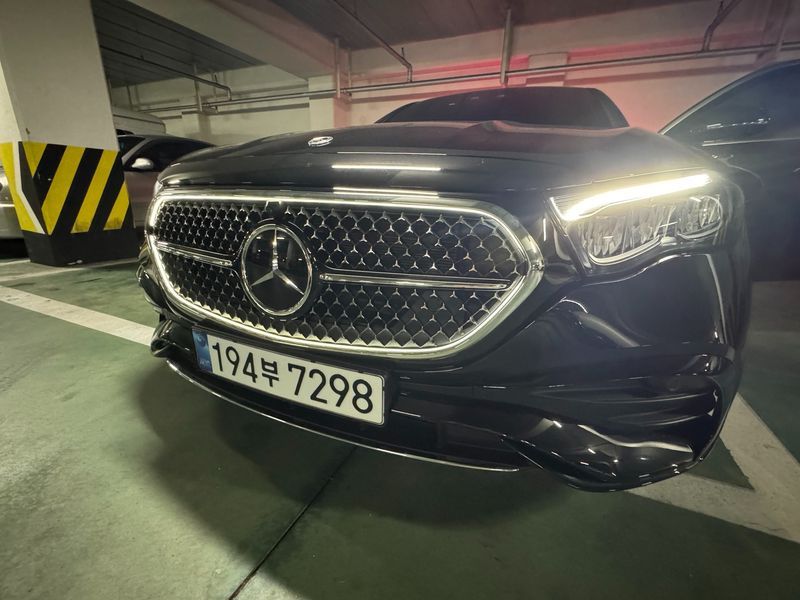 2026 Mercedes-Benz E-Class E200 AMG Line photo 19