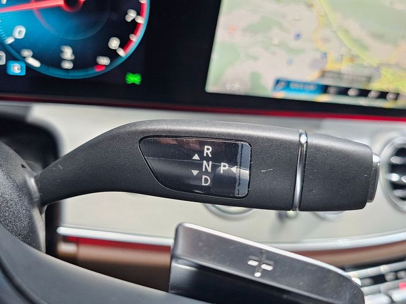 2021 Mercedes-Benz E-Class E250 Avantgarde photo 9