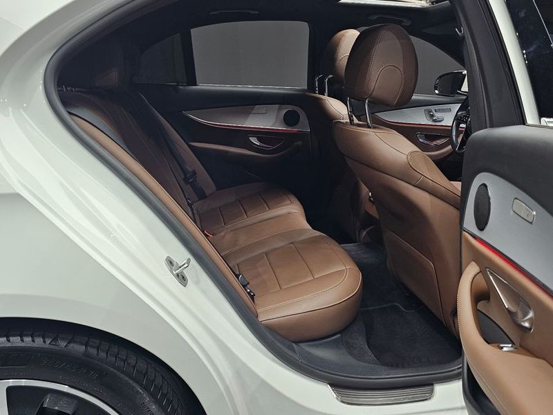 2021 Mercedes-Benz E-Class E250 Avantgarde photo 11
