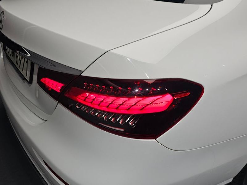 2021 Mercedes-Benz E-Class E250 Avantgarde photo 23