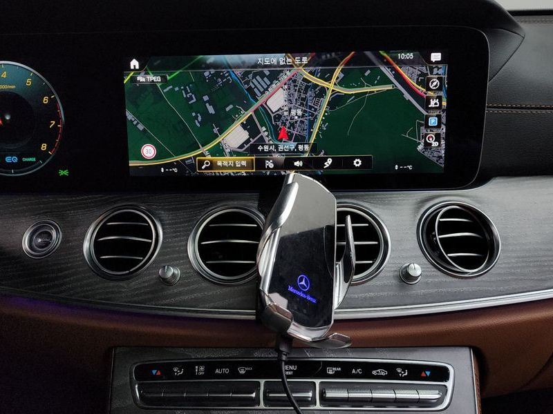 2021 Mercedes-Benz E-Class E350 4MATIC AMG Line photo 12