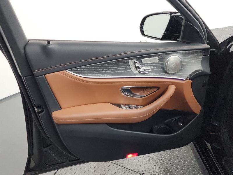 2021 Mercedes-Benz E-Class E350 4MATIC AMG Line photo 24
