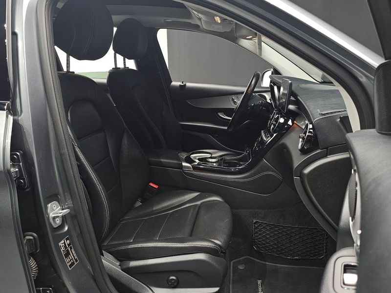 2019 Mercedes-Benz C-Class GLC350e 4MATIC Premium photo 10