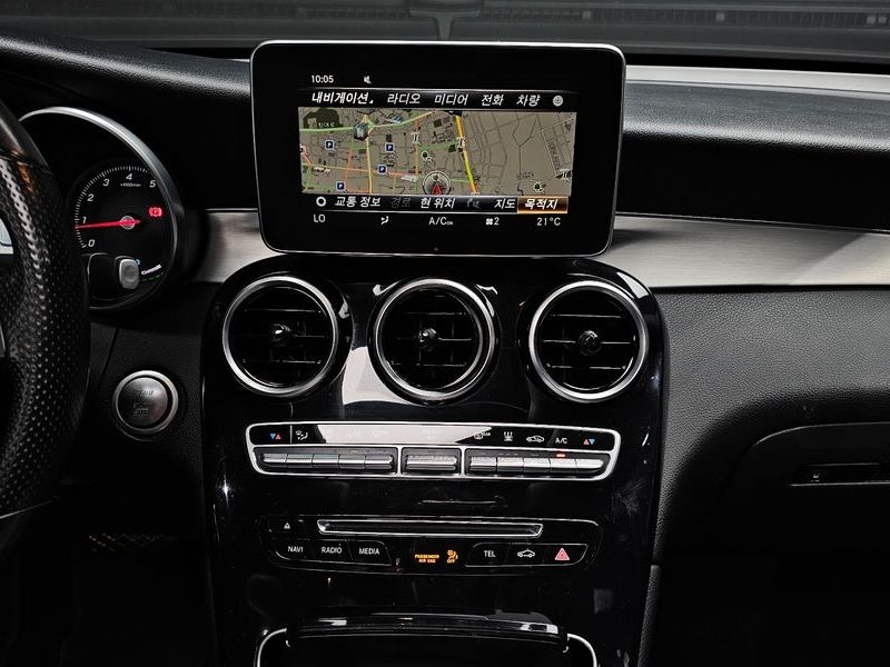 2019 Mercedes-Benz C-Class GLC350e 4MATIC Premium photo 14