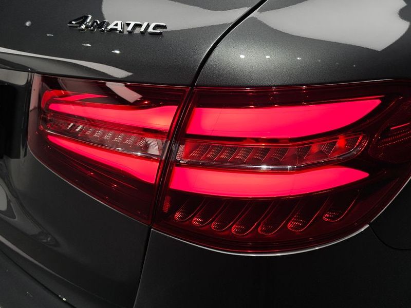 2019 Mercedes-Benz C-Class GLC350e 4MATIC Premium photo 23