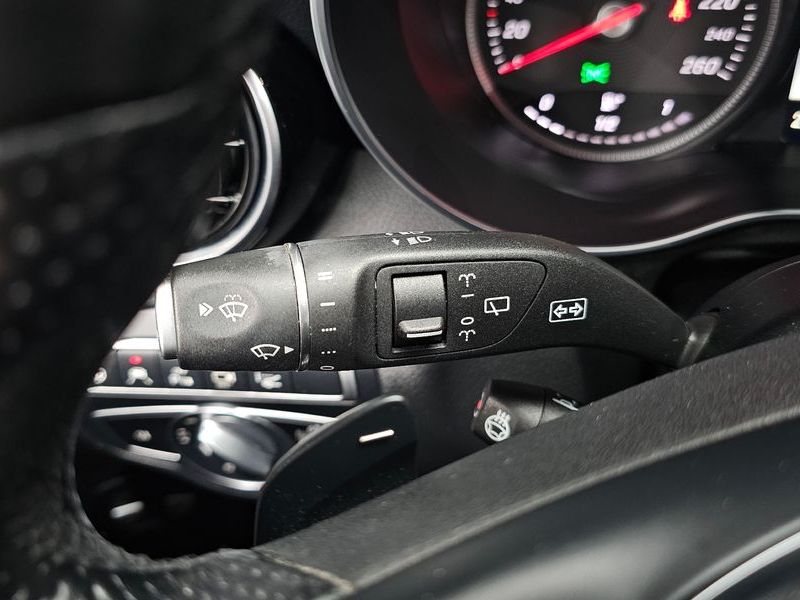 2019 Mercedes-Benz C-Class GLC350e 4MATIC Premium photo 28