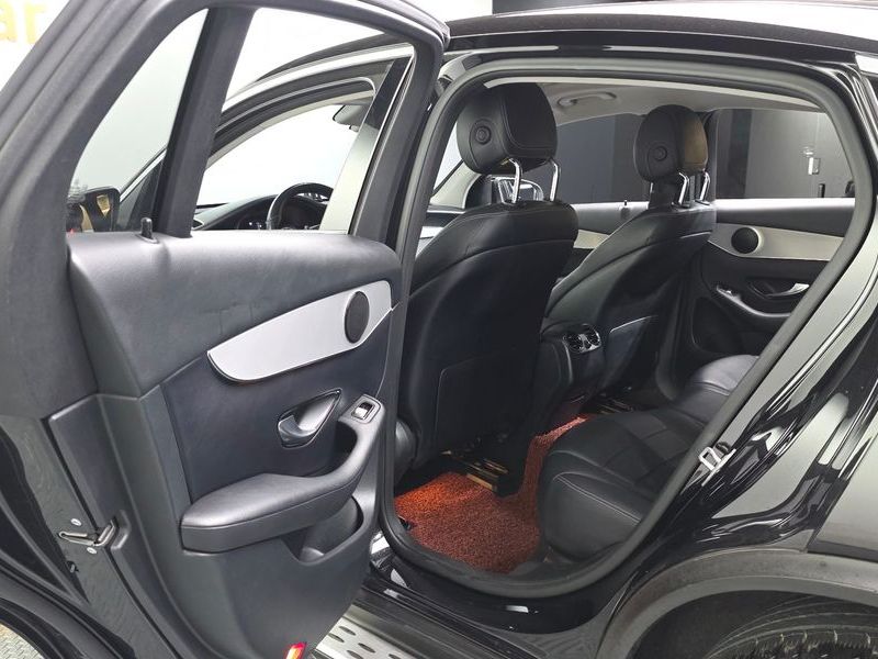 2018 Mercedes-Benz C-Class GLC220 d 4MATIC Coupe photo 26